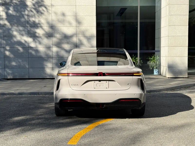 Roewe f7