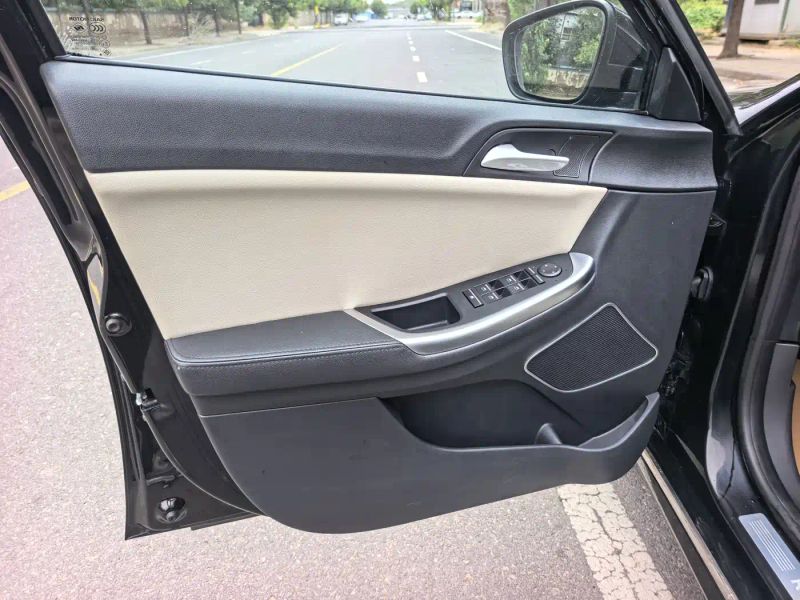 Roewe roewe-e550
