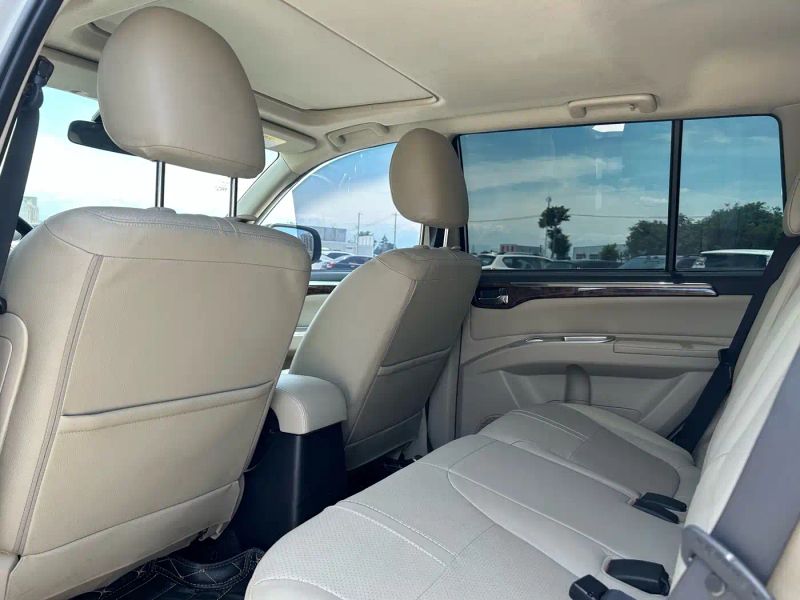pajaro pajero-sport