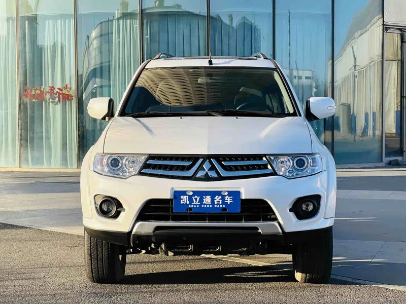pajaro pajero-sport