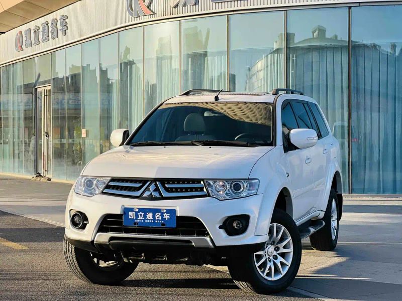 pajaro pajero-sport