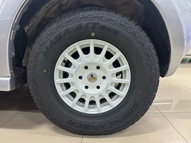 pajaro pajero