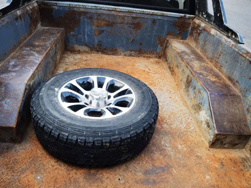 Isuzu pickup