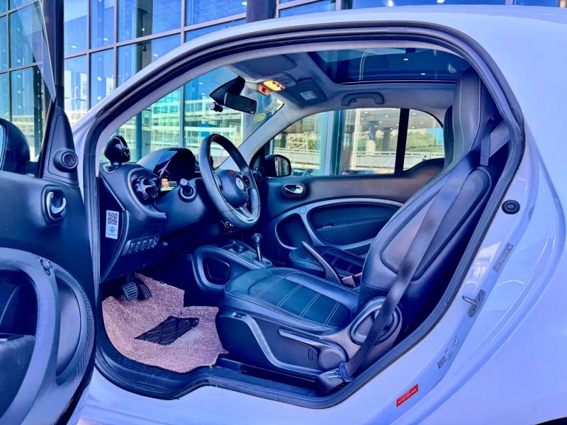 Smart microcar