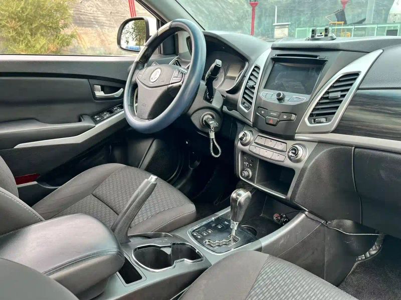 korando korando