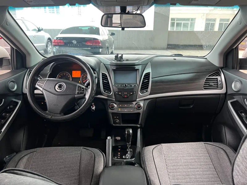 korando korando