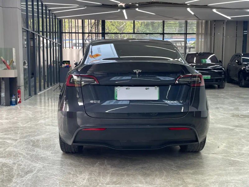 Tesla model-y