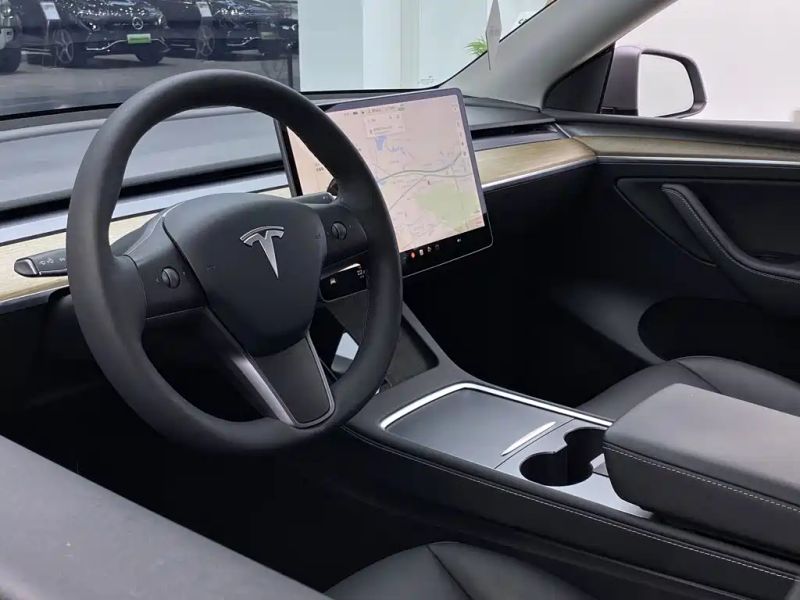 Tesla model-y