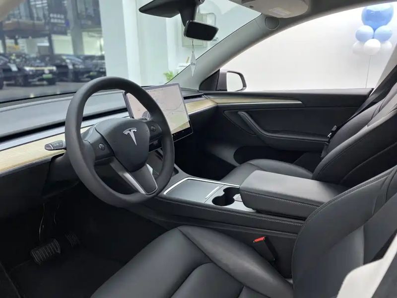 Tesla model-y