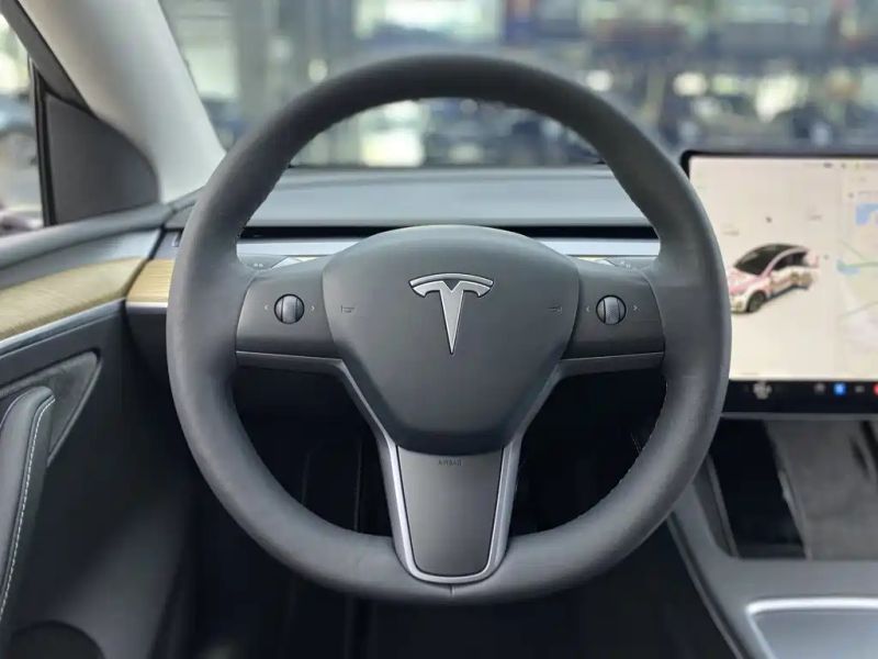 Tesla model-y
