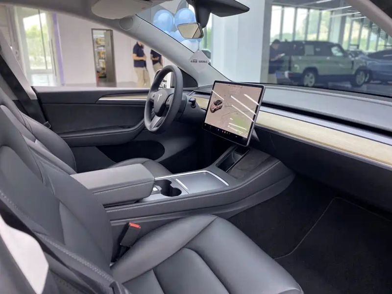 Tesla model-y