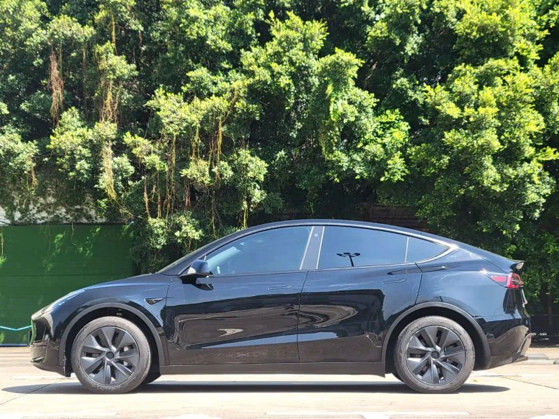 Tesla model-y