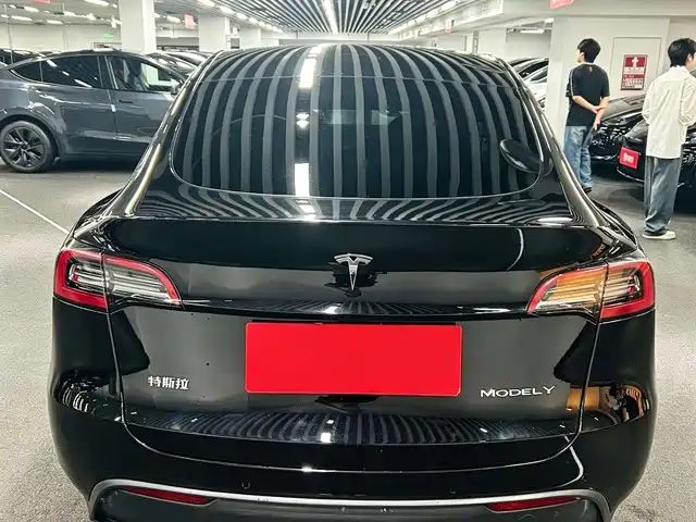Tesla model-y