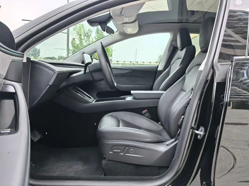 Tesla model-y