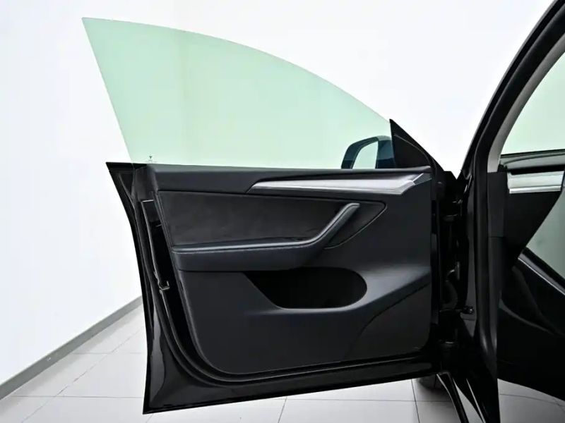 Tesla model-y
