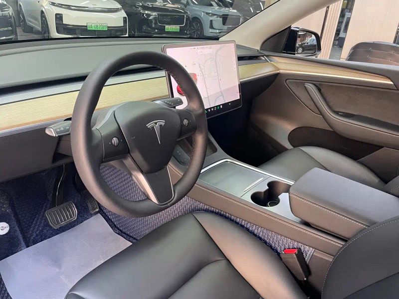 Tesla model-y