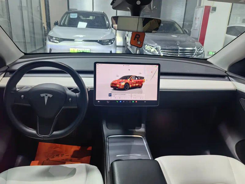 Tesla model-y