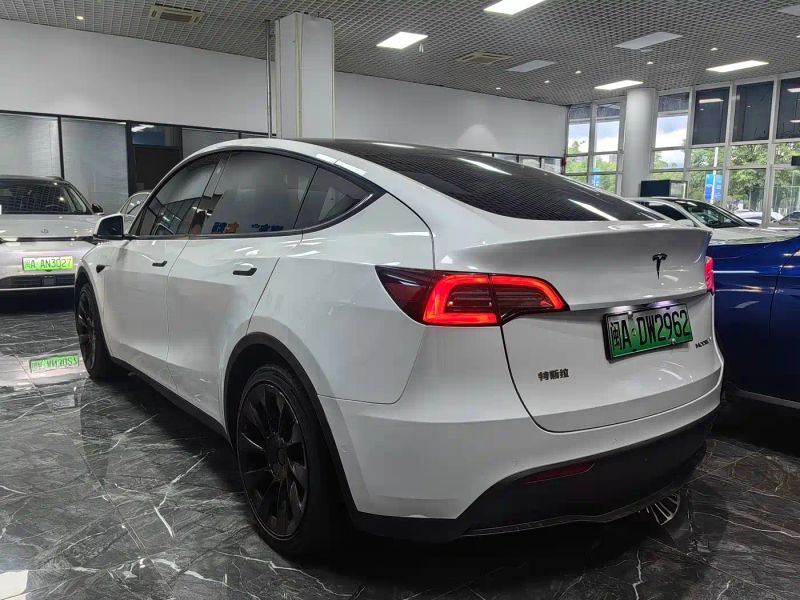 Tesla model-y