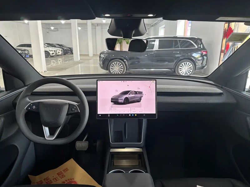 Tesla model-y