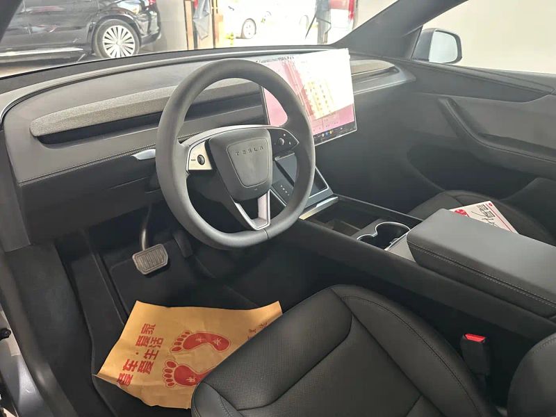 Tesla model-y