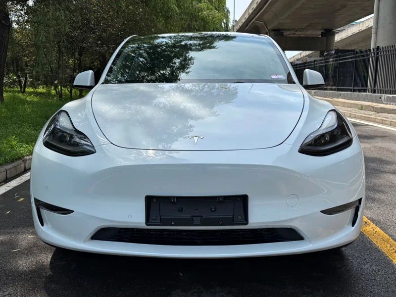 Tesla model-y