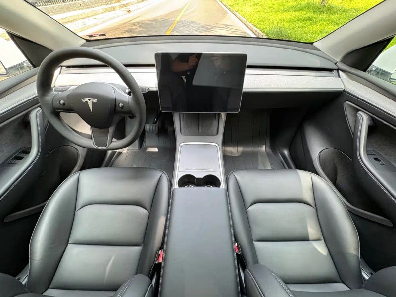 Tesla model-y