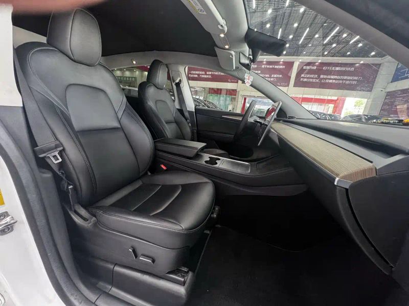 Tesla model-y