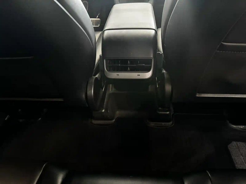 Tesla model-y