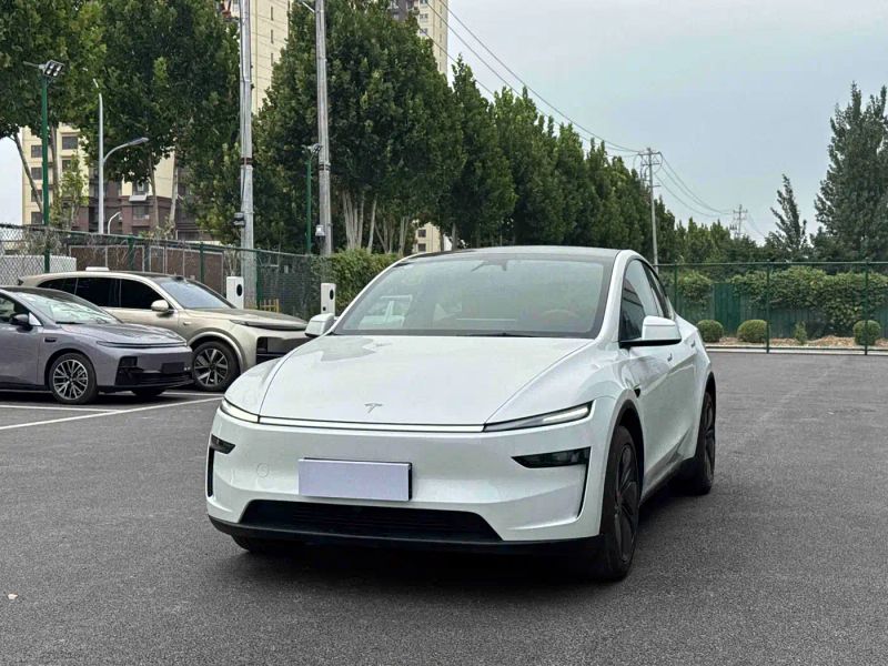 Tesla model-y