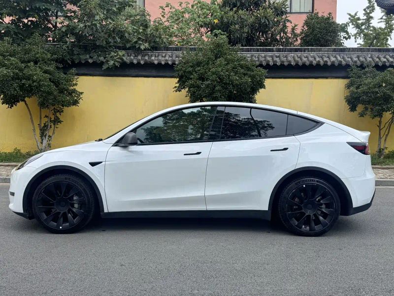 Tesla model-y