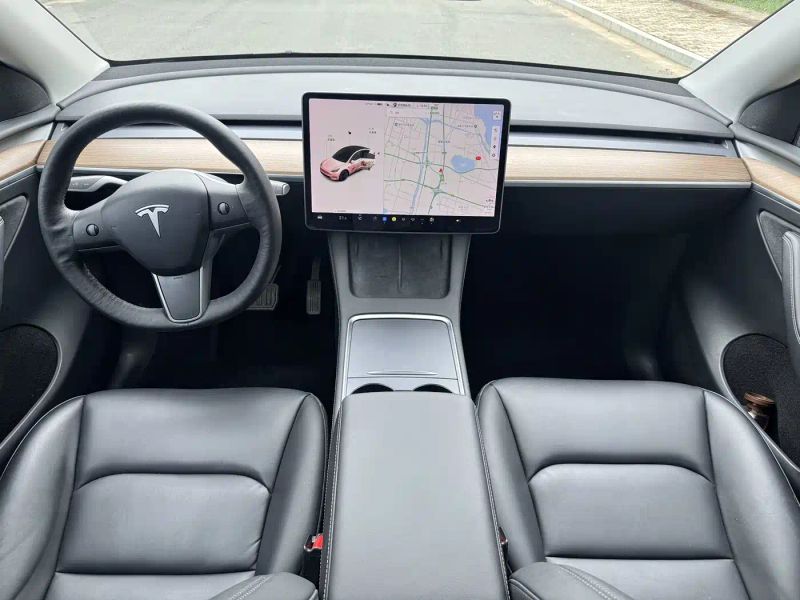 Tesla model-y