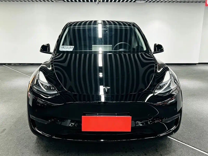 Tesla model-y