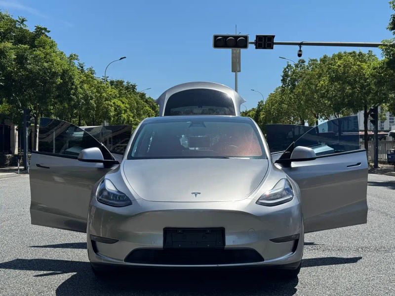 Tesla model-y