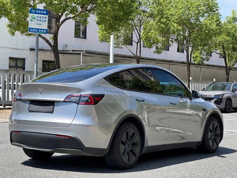 Tesla model-y