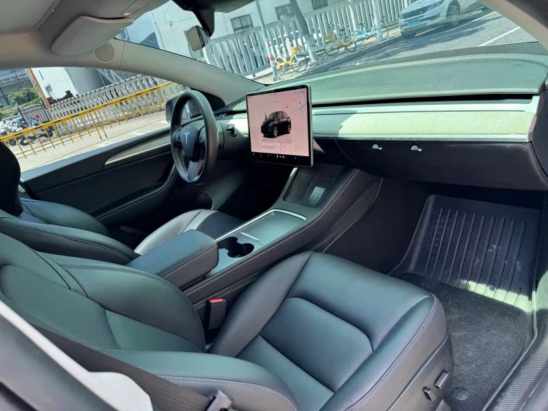 Tesla model-y