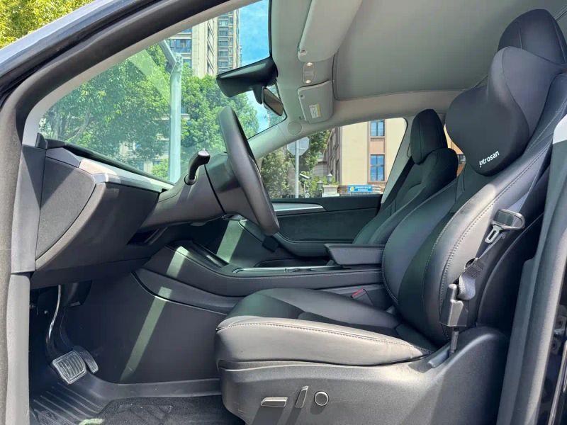 Tesla model-y