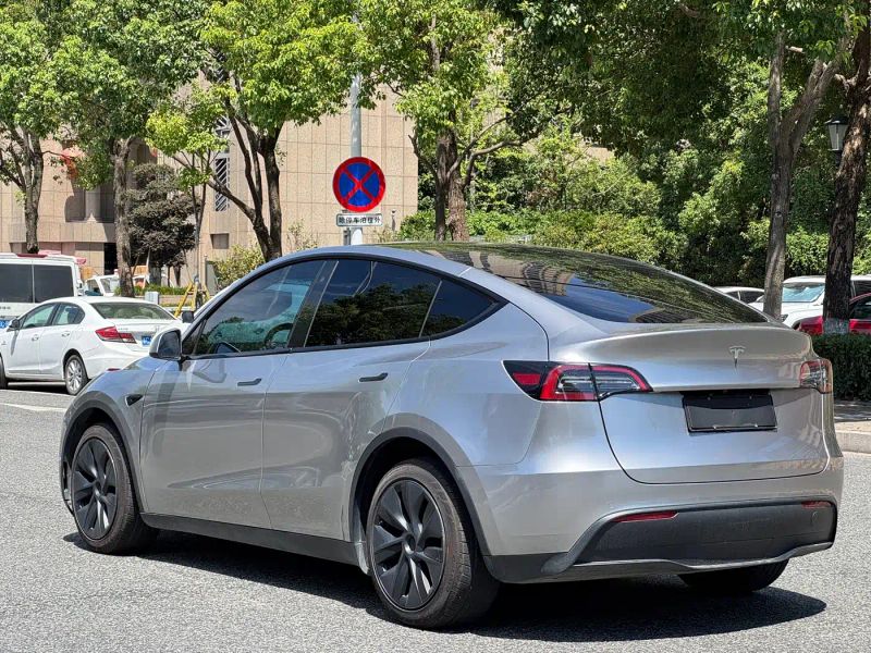 Tesla model-y