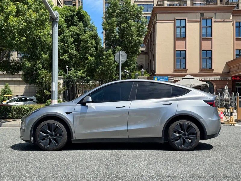Tesla model-y