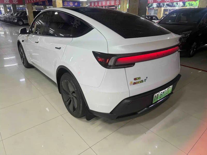 Tesla model-y