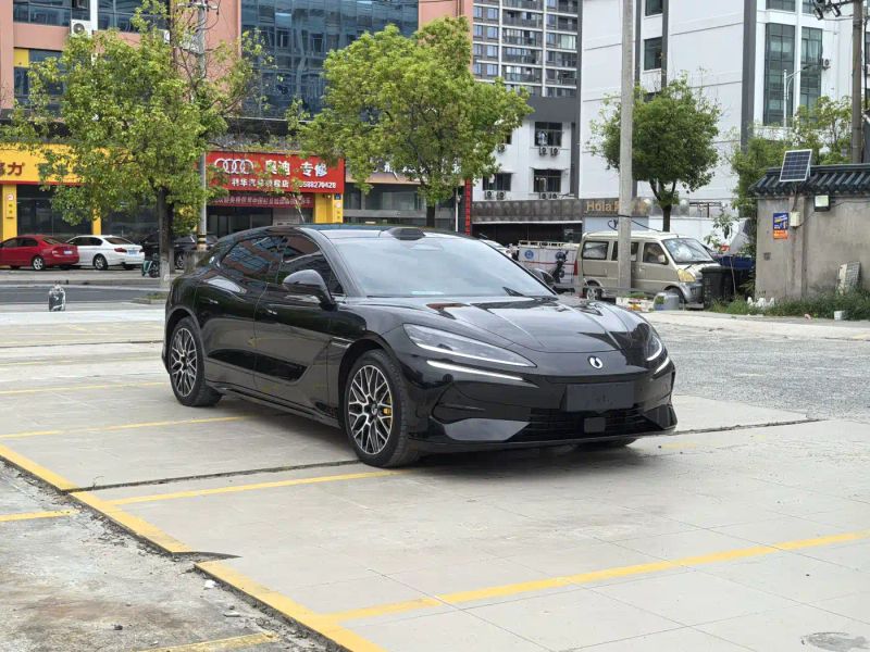 Denza z9gt