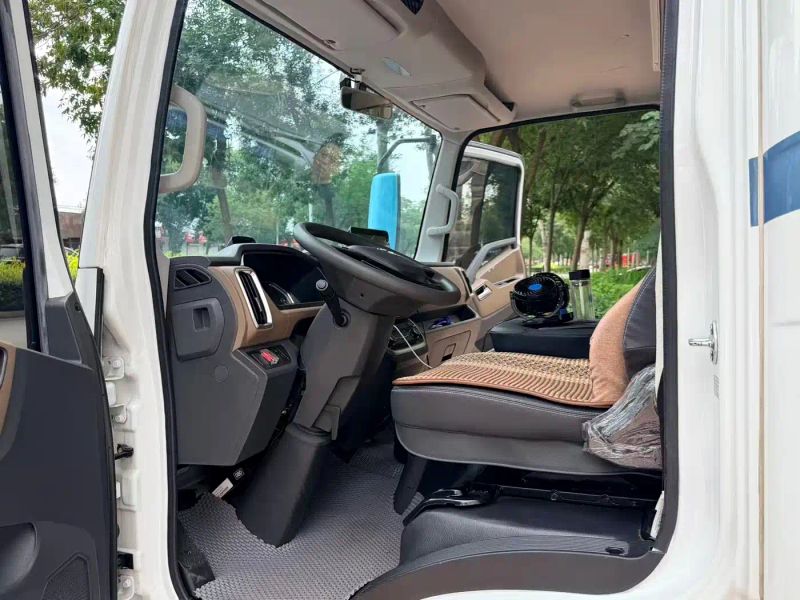 yuejin motorhome