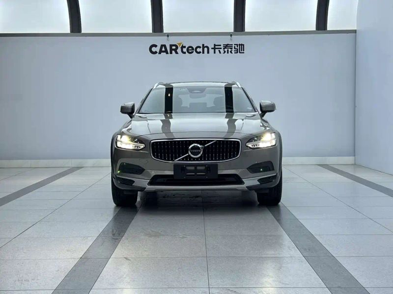 Volvo V90