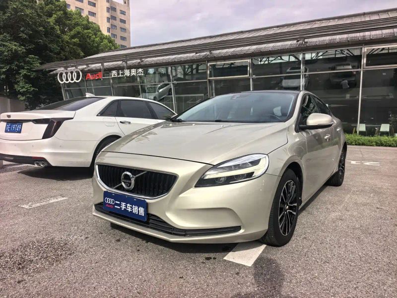Volvo V40