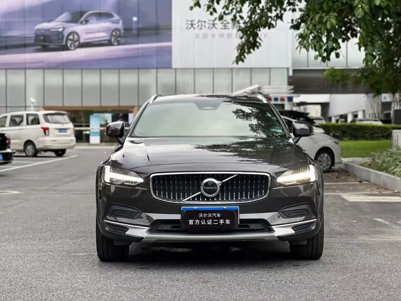 Volvo V90