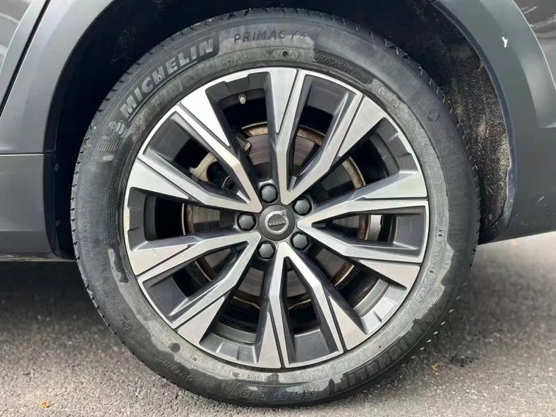 Volvo V90