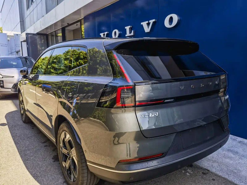 Volvo XC70