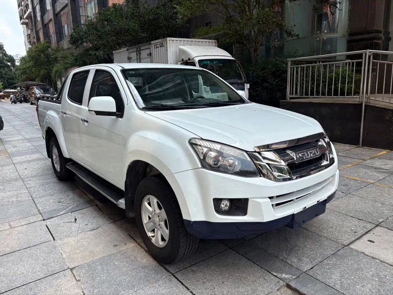 Isuzu suv