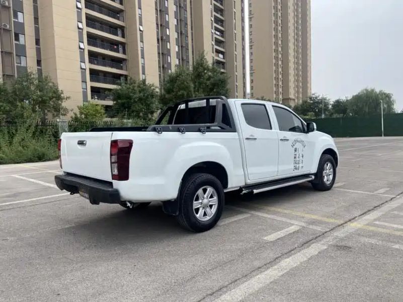 Isuzu suv