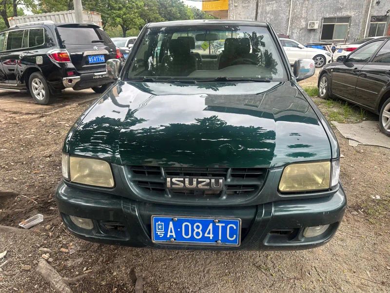 Isuzu pickup