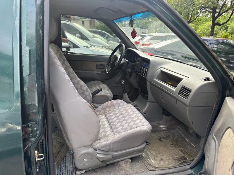 Isuzu pickup